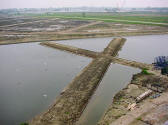 land art - Zwijndrecht-Hendrik Ido Ambacht - Volgerlanden Walburg - site specific sculptures - land art - landscape design - concrete - his art works in cities and landscapes - environmental sculptures